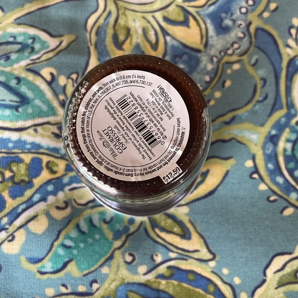 NWT Bath & Body Works small 6 ounce Gourmet Espresso candle.​